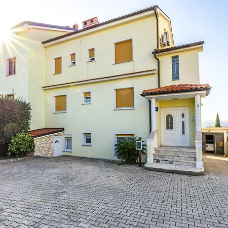 Apartment Sandro *